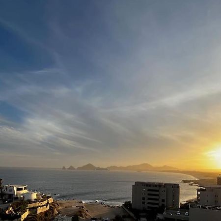 Oceanfront Penthouse, 2 Masters, 2 Baths, Kitchen! Apartment Cabo San Lucas Exterior photo