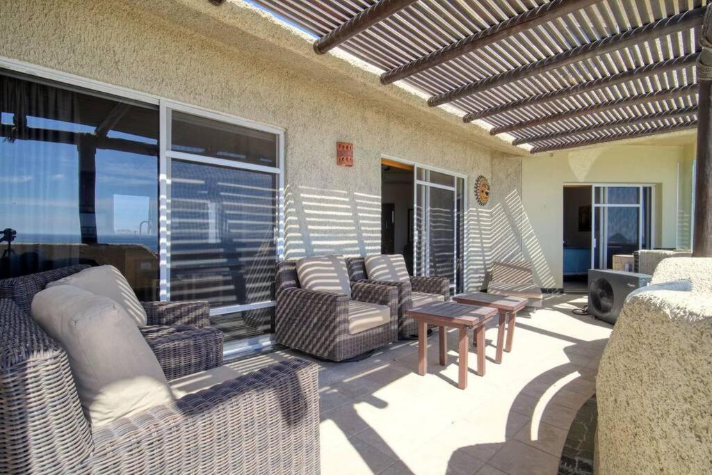 Oceanfront Penthouse, 2 Masters, 2 Baths, Kitchen! Apartment Cabo San Lucas Exterior photo