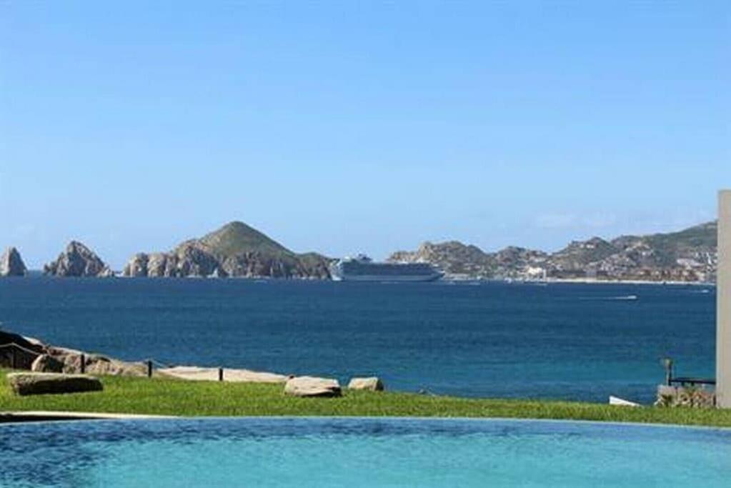 Oceanfront Penthouse, 2 Masters, 2 Baths, Kitchen! Apartment Cabo San Lucas Exterior photo