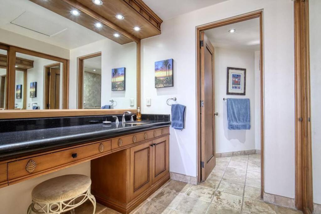 Oceanfront Penthouse, 2 Masters, 2 Baths, Kitchen! Apartment Cabo San Lucas Exterior photo